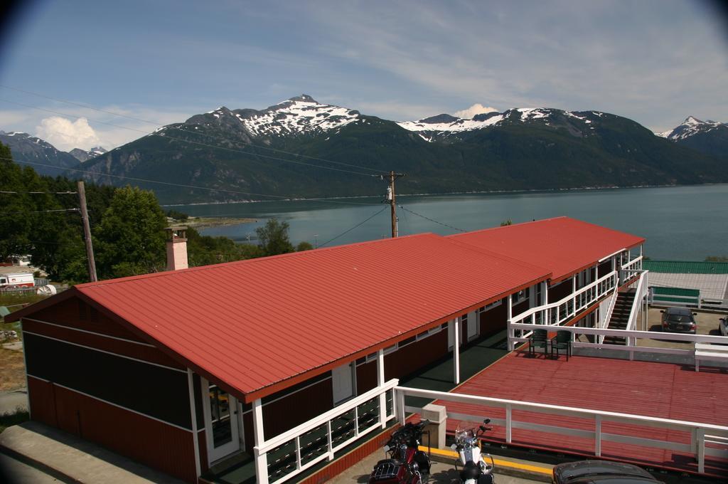 Captain'S Choice Motel Haines Habitación foto